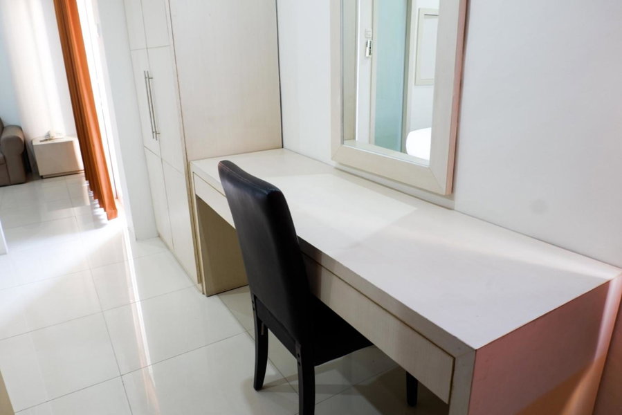 Comfy 1BR Twin Tower Apartment By Travelio, Surabaya, Indonesia
