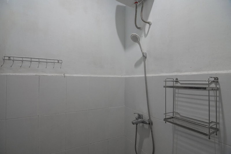 RedDoorz Plus near Cambridge City Square 2 Medan, Medan, Indonesia