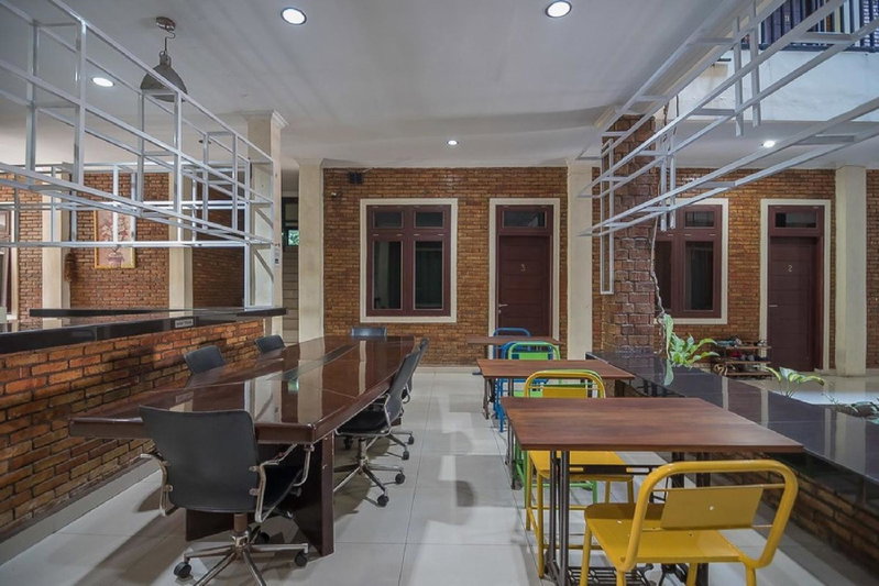 RedDoorz Plus near Cambridge City Square 2 Medan, Medan, Indonesia
