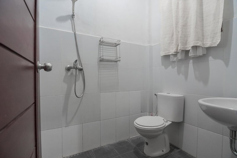 RedDoorz Plus near Cambridge City Square 2 Medan, Medan, Indonesia