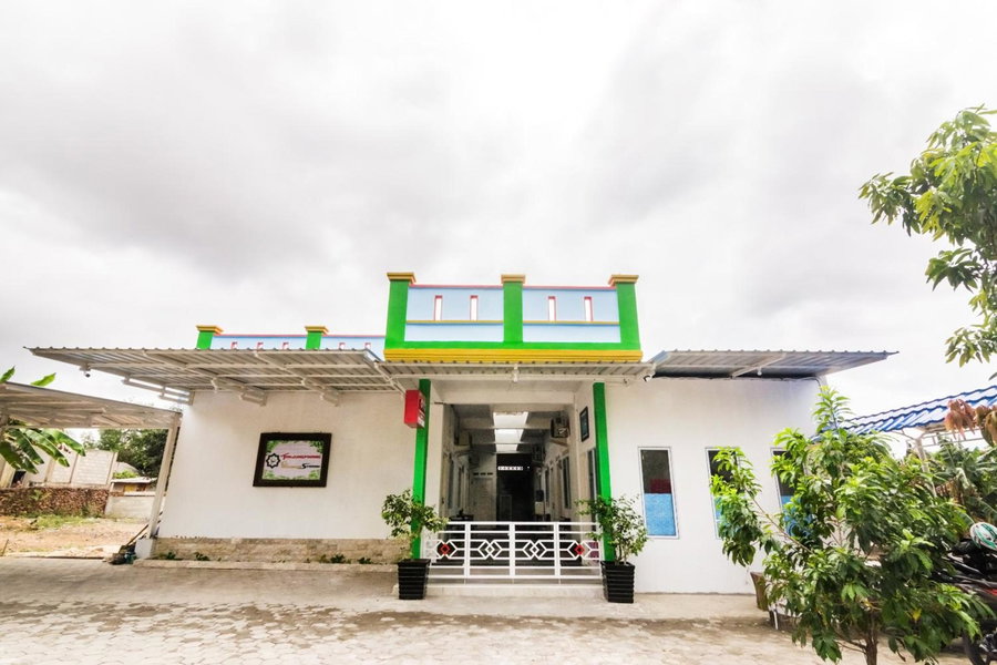 RedDoorz Syariah near Tanjung Pinang City Center, Tanjung Pinang, Indonesia