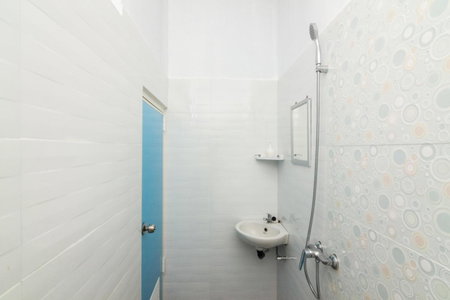 RedDoorz Syariah near Tanjung Pinang City Center, Tanjung Pinang, Indonesia