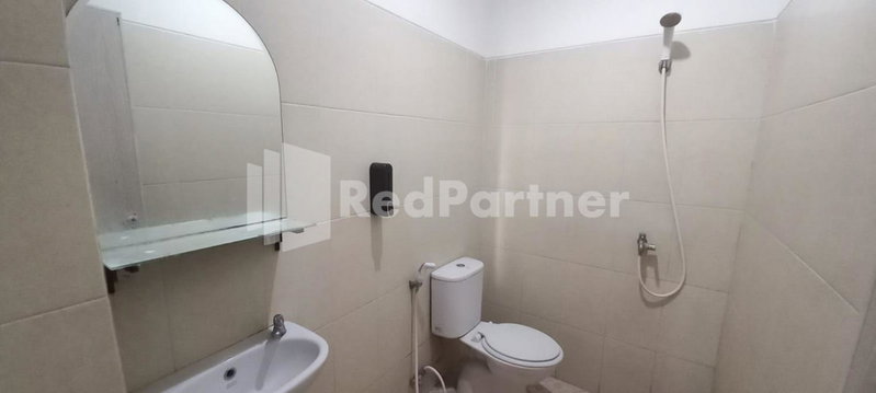 Almeira Homestay Syariah Near RS Islam Al-Irsyad Mitra Reddoorz, Surabaya, Indonesia