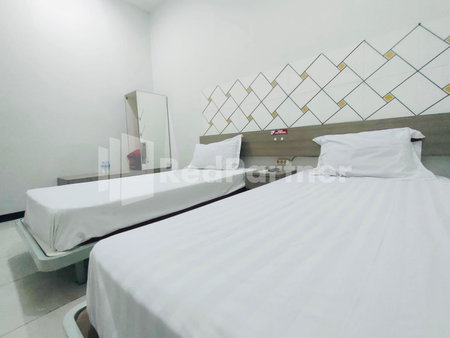 Almeira Homestay Syariah Near RS Islam Al-Irsyad Mitra Reddoorz, Surabaya, Indonesia