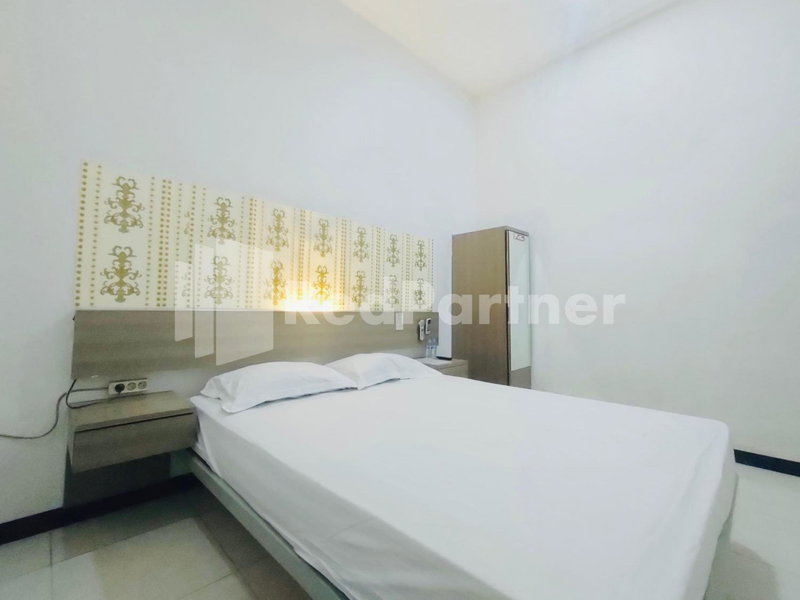 Almeira Homestay Syariah Near RS Islam Al-Irsyad Mitra Reddoorz, Surabaya, Indonesia