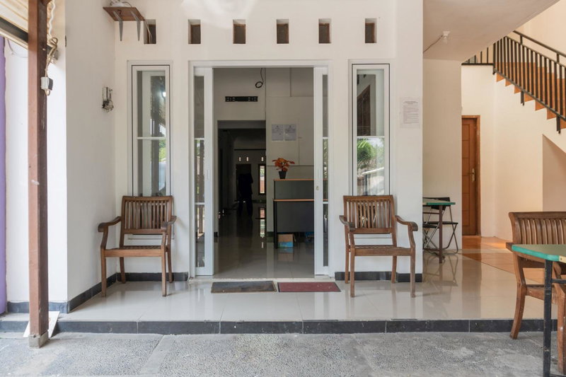 RedDoorz near Terminal Bubulak Bogor, Bogor, Indonesia