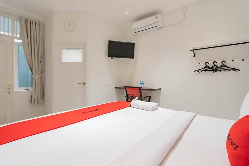 RedDoorz Plus @ Pakuan Residence Tajur, Bogor, Indonesia