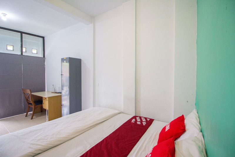 Halona Residence near Pakuwon Mall Jogja Mitra RedDoorz, Yogyakarta, Indonesia