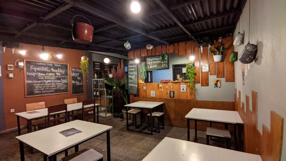 Dong Paloh Hostel, Indonesia