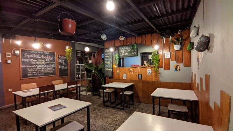 Dong Paloh Hostel, Munduk, Indonesia