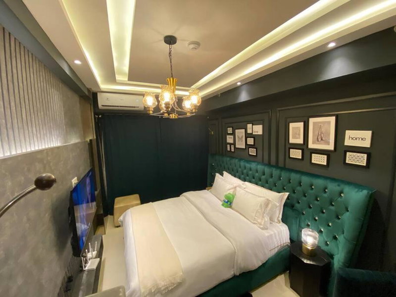 Du LoVeRe at Anderson Apartment, Lontar, Indonesia