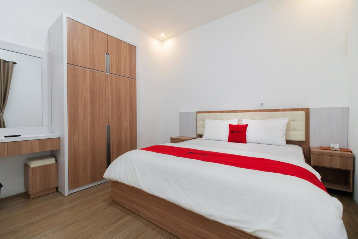 Hotel · RedDoorz Syariah at Jalan Andalas Padang, Kampungdurian