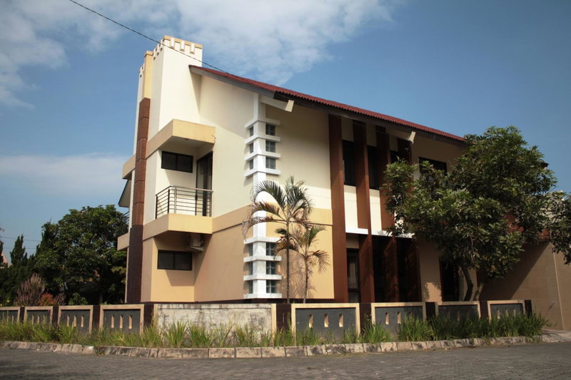 Twin House, Kaliurang, Indonesia