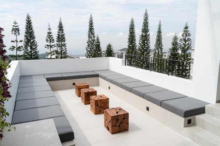 Sunrise City View Villa 9 Bedrooms With a Private Swimming Pool and a Billiard Table, Bandung, Indonesia