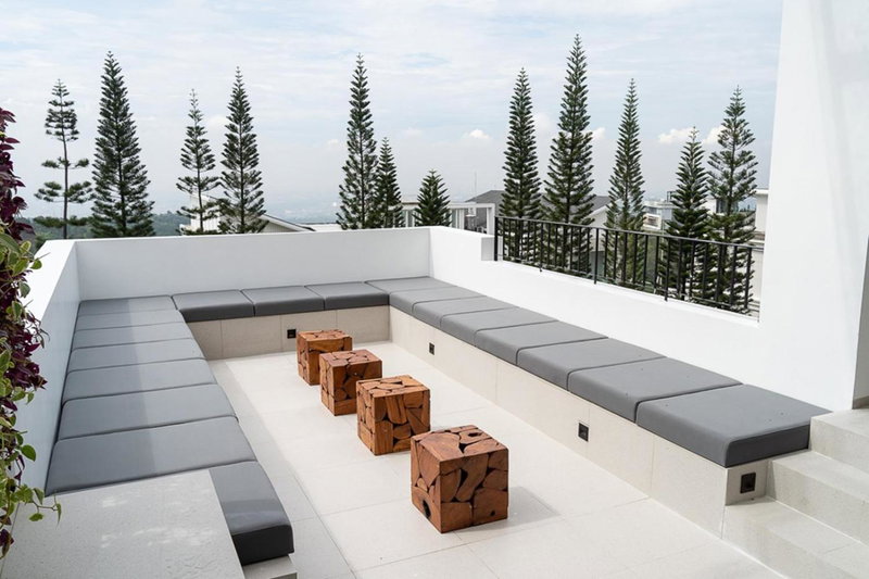 Sunrise City View Villa 9 Bedrooms With a Private Swimming Pool and a Billiard Table, Bandung, Indonesia