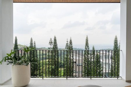 Sunrise City View Villa 9 Bedrooms With a Private Swimming Pool and a Billiard Table, Bandung, Indonesia