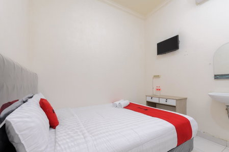 RedDoorz at Meruya Utara, Jakarta, Indonesia