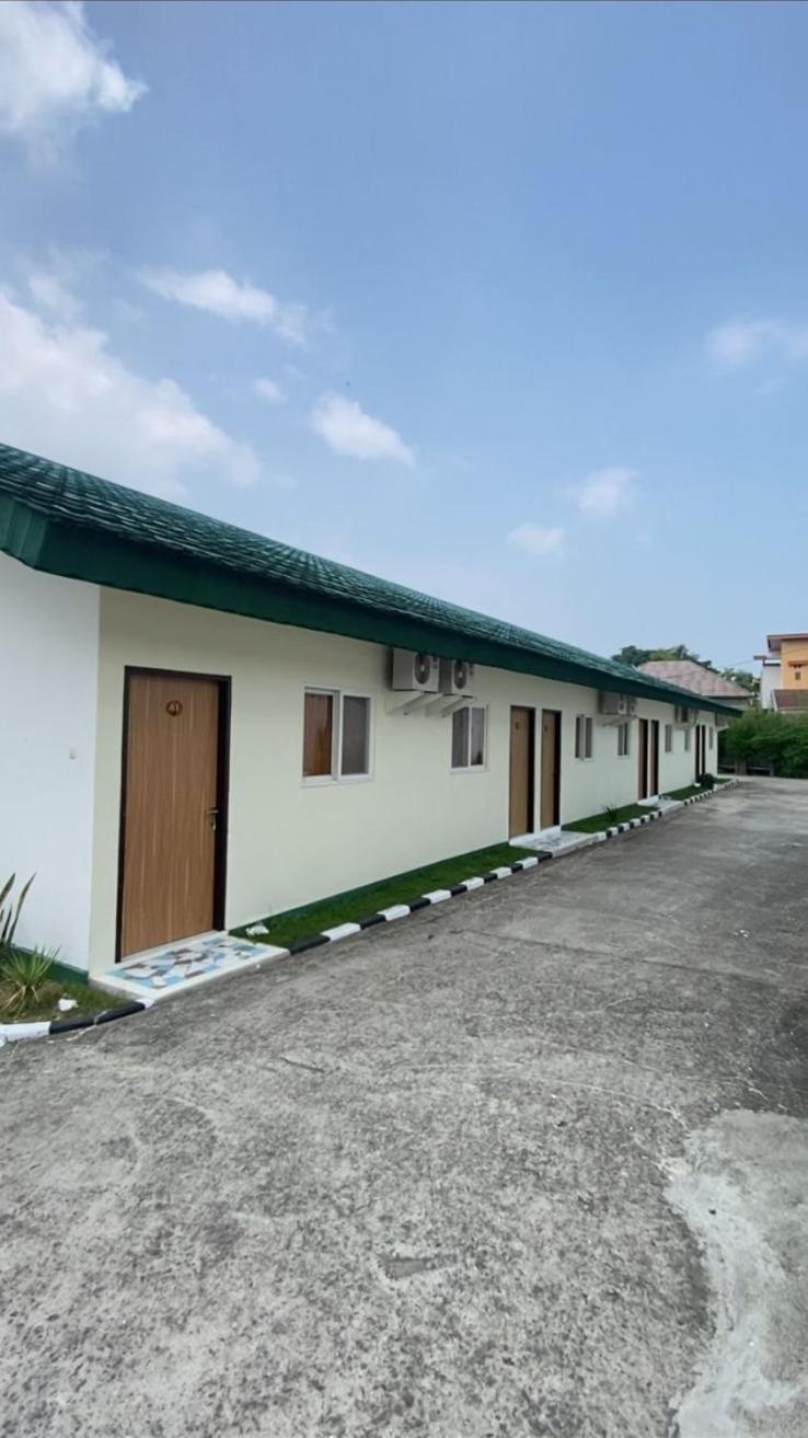 Hotel · Allisa Motel, Anyer-Lor