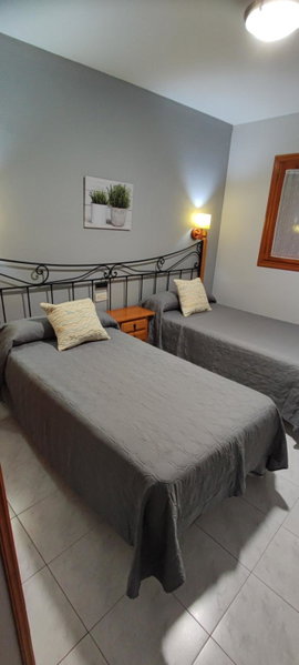 Apartamentos Lausan, Gavín, Spain