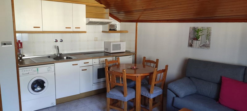 Apartamentos Lausan, Gavín, Spain