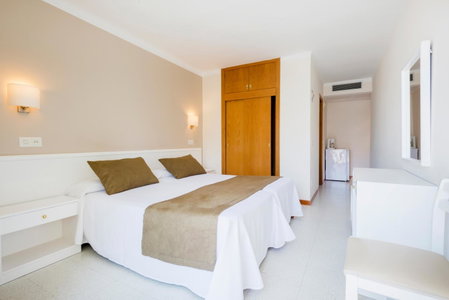 Hostal Residencia Sutimar, Paguera, Spain
