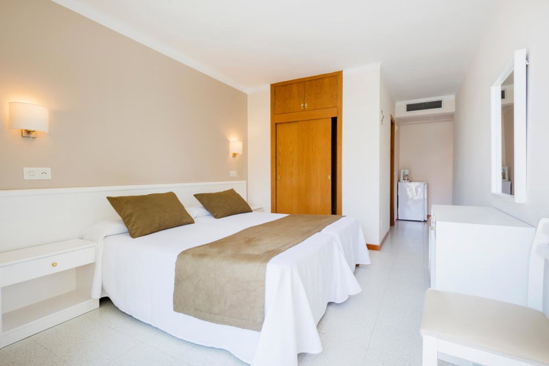Hostal Residencia Sutimar, Paguera, Spain