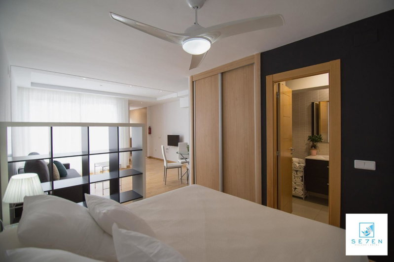 Apartamentos Seven Village, Benalmádena, Spain