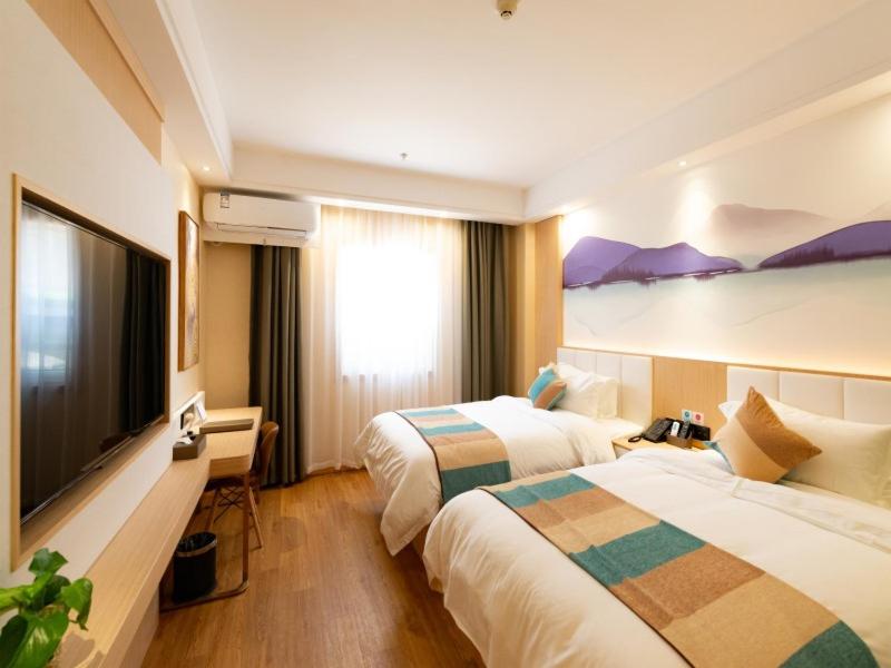 VX Xuzhou Yunlong District Normal University Yunlong Mountain Scenic Spot Hotel, Xuzhou, China