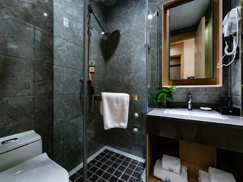 VX Xuzhou Yunlong District Normal University Yunlong Mountain Scenic Spot Hotel, Xuzhou, China