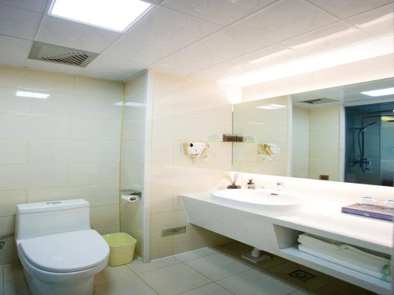 GreenTree Inn Liao Cheng Shen Country Bus Station Business Hotel, Liaocheng, China
