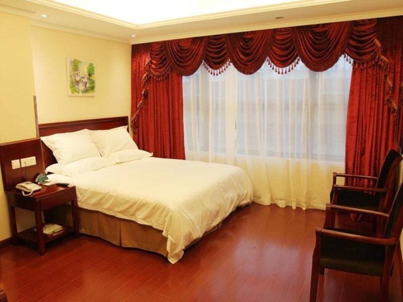 GreenTree Inn Anhui HeFei West Changjiang Road Fengle Building Express Hotel, Hefei, China