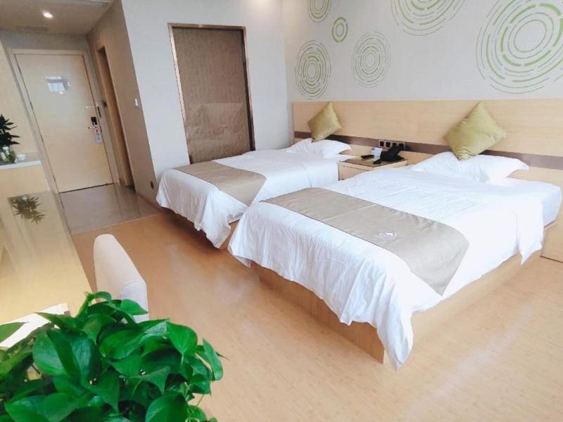 GreenTree Inn Huainan Shannan New District Erzhong Business Hotel, Sanhe, China