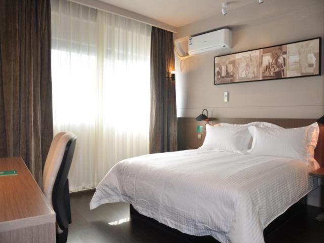 Jinjiang Inn Select Xuzhou High-speed Railway Huaihai Huanqiugang Branch, Xuzhou, China