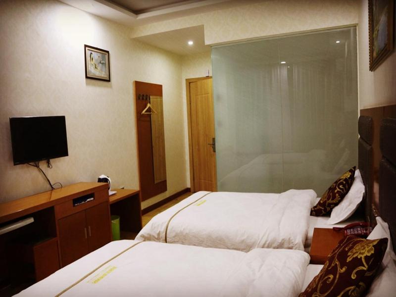 Thank Inn Chain Hotel shanxi yulin yuyang district railway station, Yulin, China