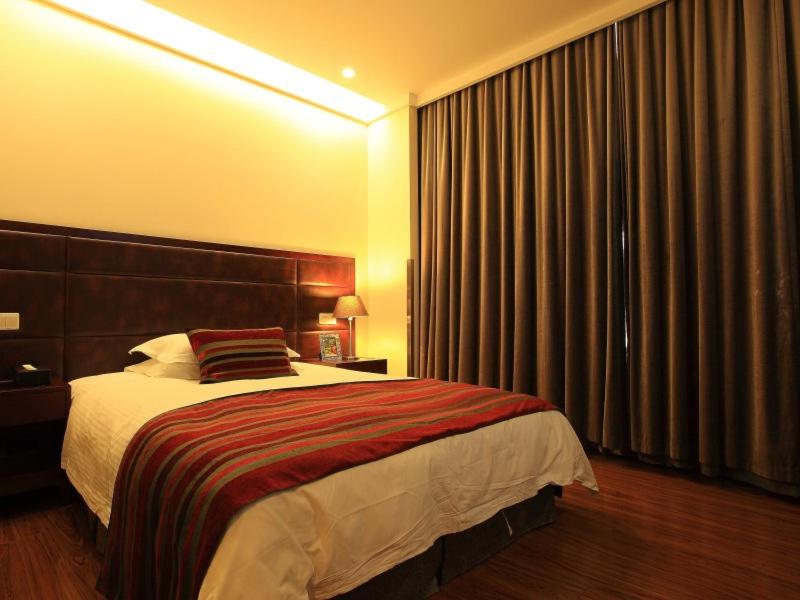 GreenTree Inn Jiangsu Nantong Qidong Middle Heping Road Business Hotel, Qidong, China