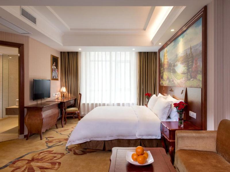 Vienna Hotel Puning South Huancheng Road High-Speed Train Station, Puning, China