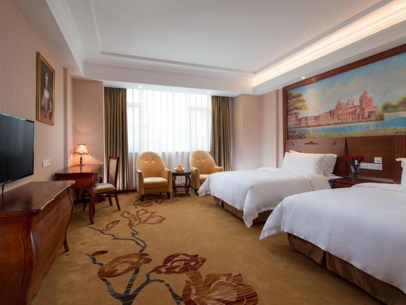 Vienna Hotel Puning South Huancheng Road High-Speed Train Station, Puning, China