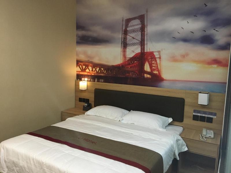 Thank Inn Plus Hotel Jiangsu Suzhou Kunshan Dianshan Lake Town Xiangxinjiayuan, Suzhou, China