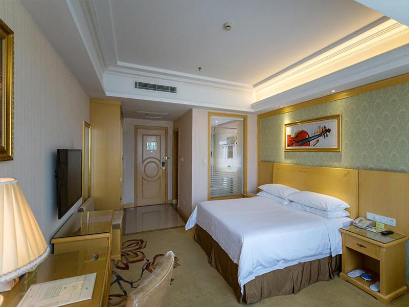 Vienna Hotel Jiangsu Xuzhou Pengcheng Square, Xuzhou, China