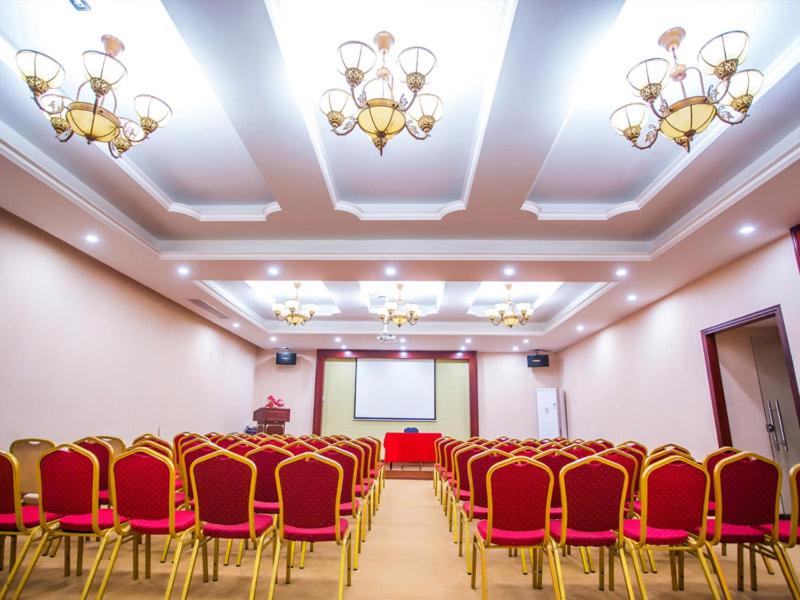 Vienna International Hotel Huizhou South Railway Station, Huizhou, China