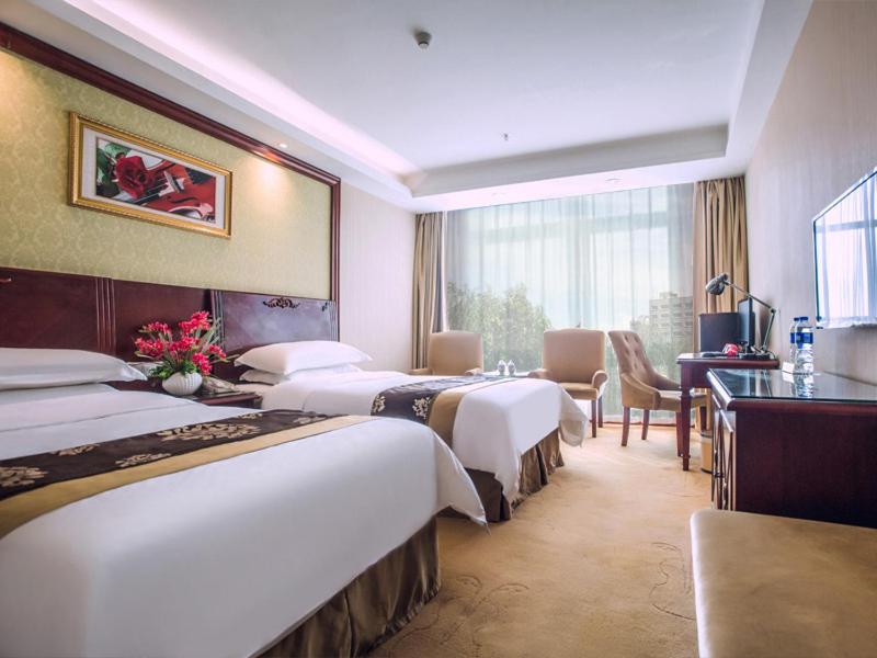 Vienna International Hotel Huizhou South Railway Station, Huizhou, China