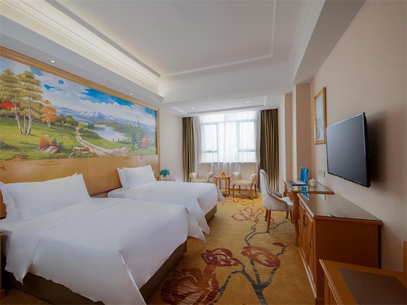 Vienna Hotel Huiyang Sanhe Square, Huizhou, China