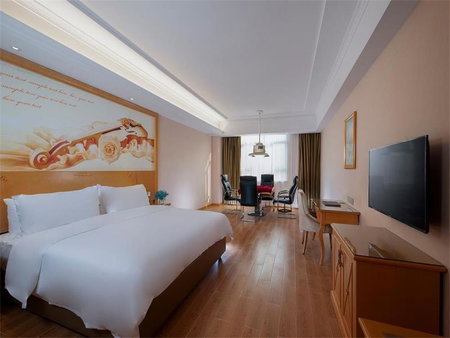 Vienna Hotel Huiyang Sanhe Square, Huizhou, China