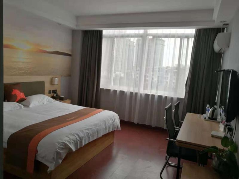 JUN Hotels Zhejiang Jiaxing Haiyan Qiyuan North Road, Jiaxing, China