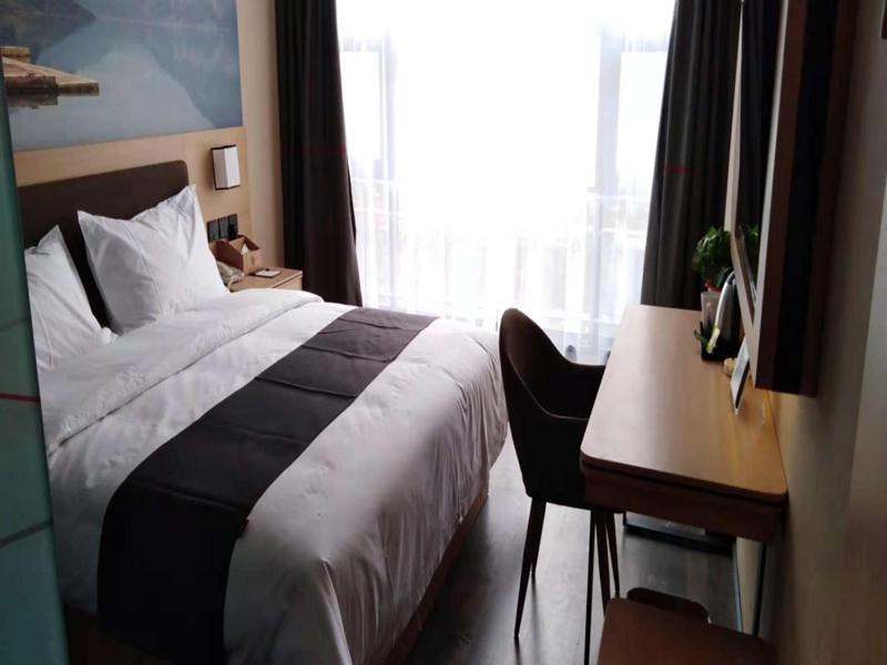 Thank Inn Plus Hotel Henan Kaifeng Tongxu county Renmin Road, Kaifeng, China