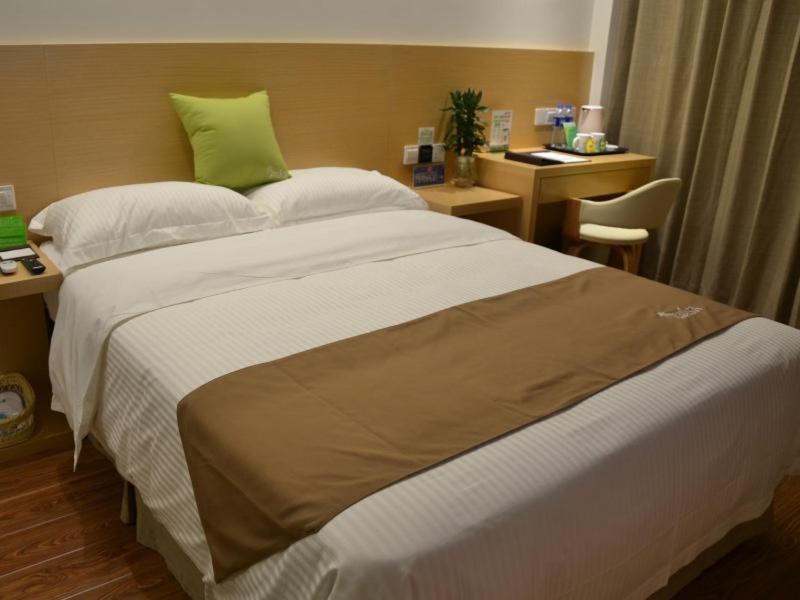 Vatica Xuzhou Suining Bus Station Bayi West Road Hotel, Suining, China