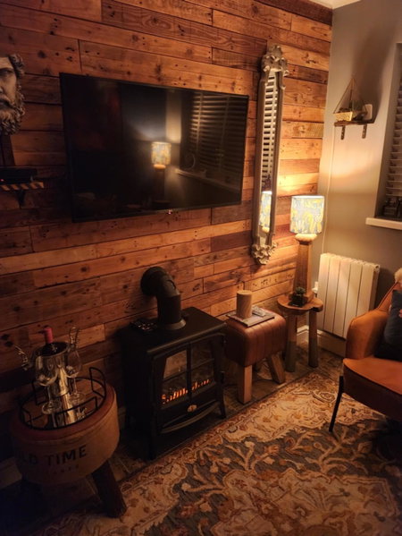 The lodge, Blackwood, United Kingdom