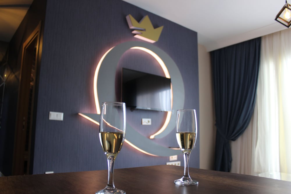 Quars Suite, Turkey