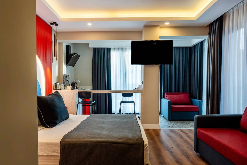 Lucky Monkey Midi Hotel, Antalya, Turkey