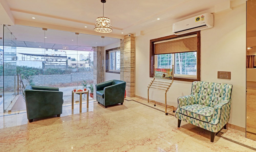 Hotel · Treebo Emora Grand, Bengaluru